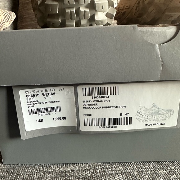 “Balenciaga Defender” - Picture 2 of 8